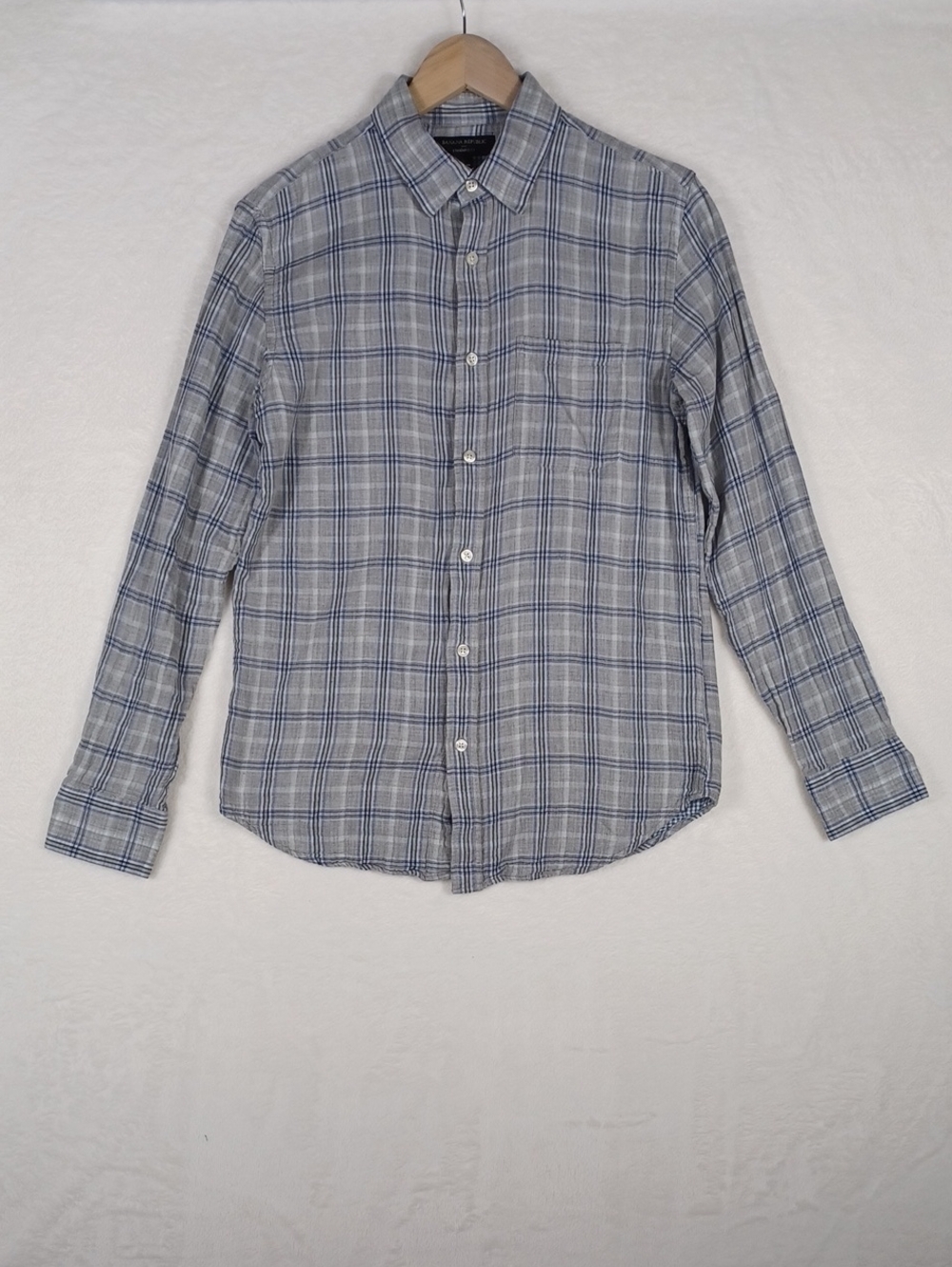 Banana Republic Blue and Gray Plaid LS Button-Down Mens Small Shirt, 100% cotton